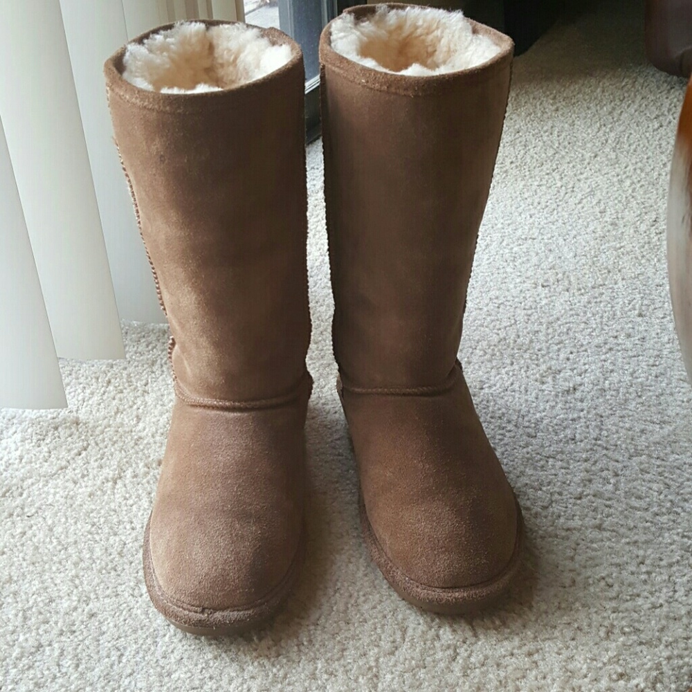 BearPaw Boots